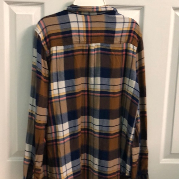 Button down shirt - Picture 3 of 3